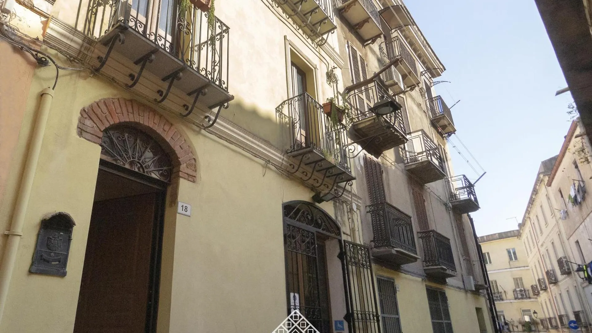 Casa Canelles - Morada Iglesias